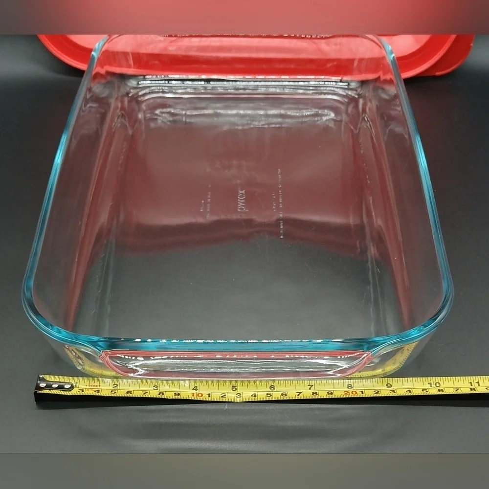 Pyrex Basics 4.8 QT Glass Baking Dish with Plastic Lid Casserole Dish​​​ - Picture 11 of 12